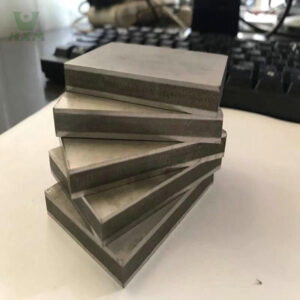 Stainless steel composite plate